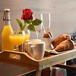 De Charme, Sauna, Jacuzzi,billard Vip Сasa de vacaciones *