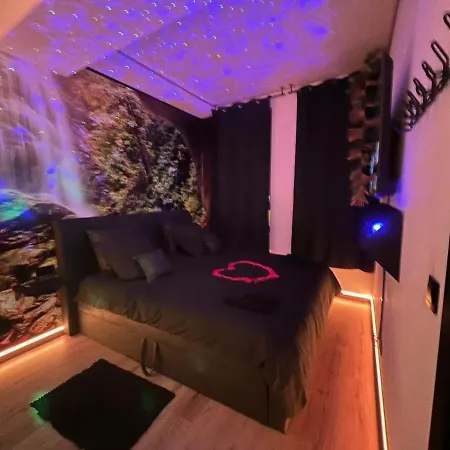 Chambre De Charme, Sauna, Jacuzzi,Billard Vip * Verviers