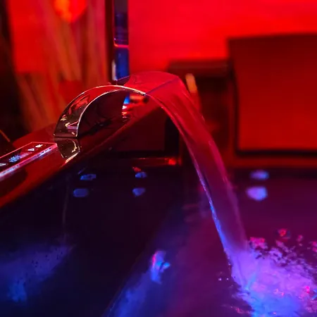 De Charme, Sauna, Jacuzzi,billard Vip, Clim Nyaraló