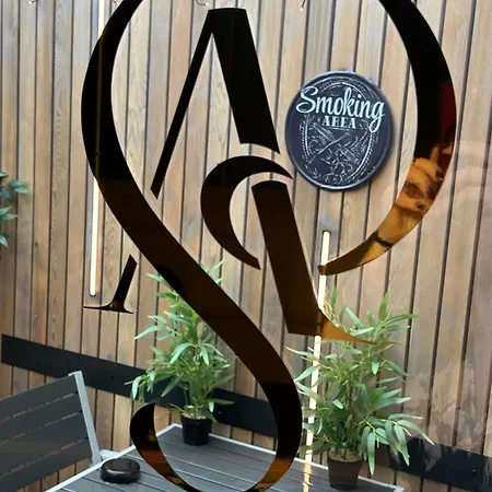 De Charme, Sauna, Jacuzzi,billard Vip, Clim Nyaraló *