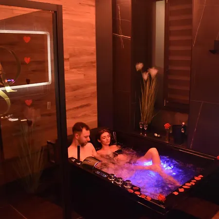 De Charme, Sauna, Jacuzzi,billard Vip, Clim *