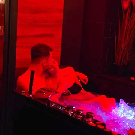 De Charme, Sauna, Jacuzzi,billard Vip, Clim